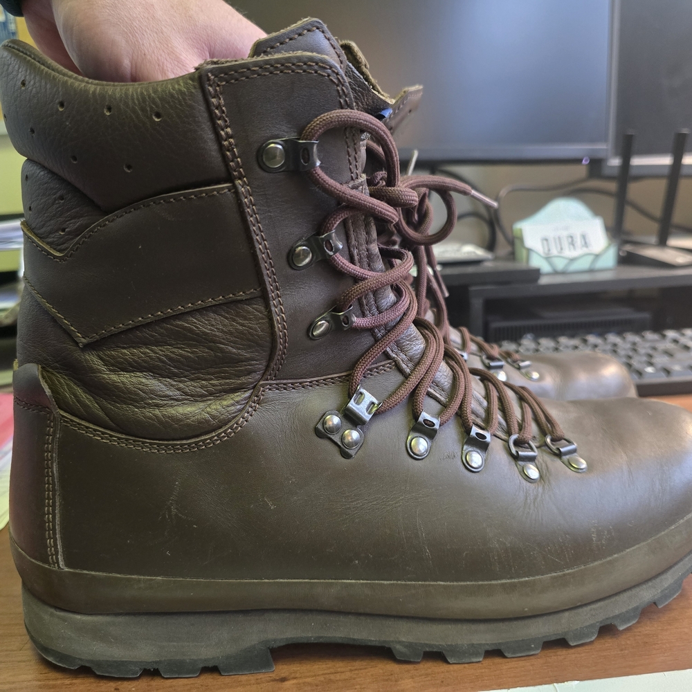 Altberg Defender Combat Boot, Leather, VIBRAM